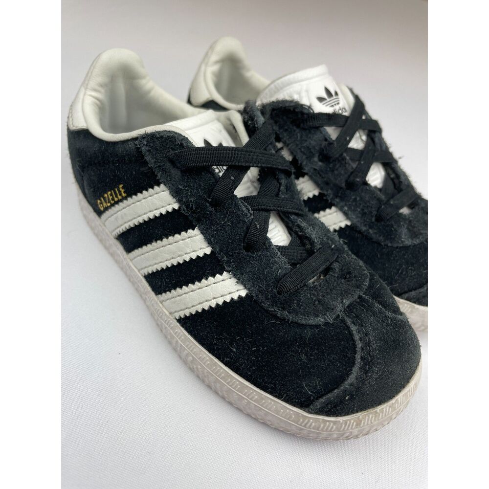 ~ KIDS Adidas Gazelle 9 Sneakers Slip On Leather Suede Black White Stripes Good